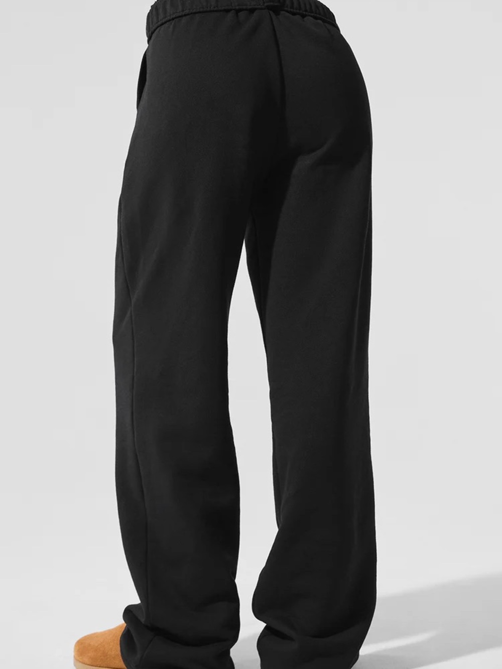 ALO Yoga Accolade Straight Leg Sweatpant - Black - Picture 2 of 6